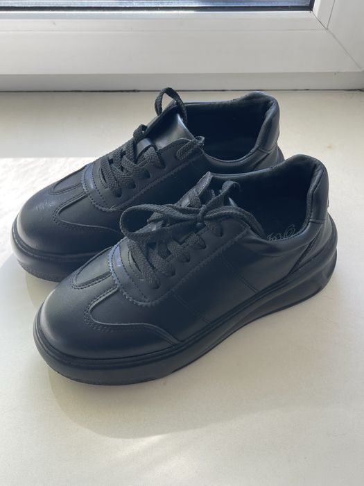 Кроссовки женские демисезон