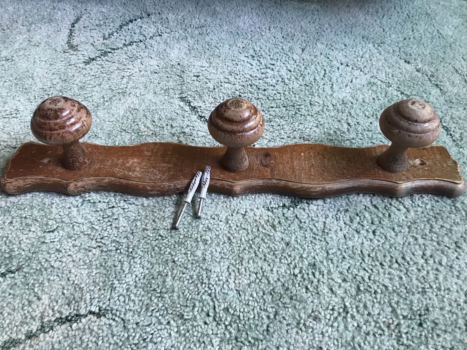 6бр стари френски закачалки от дърво масив за стена