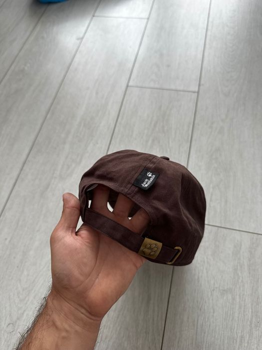 Șapcă Nike vintage și șapcă jack wolfskin