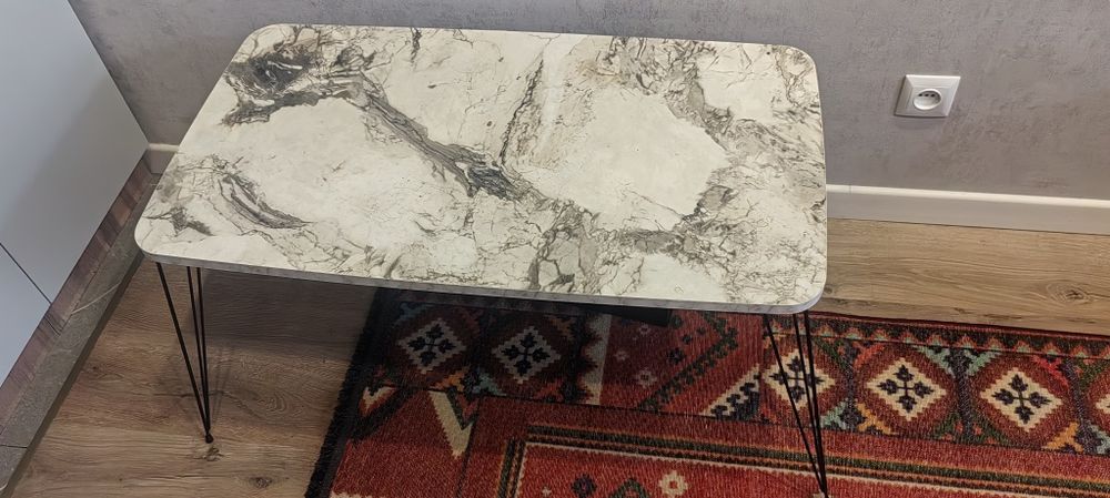 Стол письменный кухонный