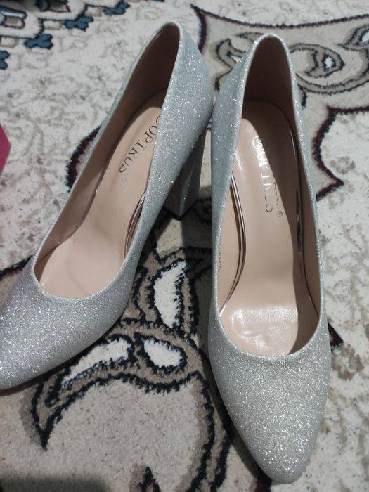 Tufli kelinlar uchun 36 razmer yangi kiyilmagan