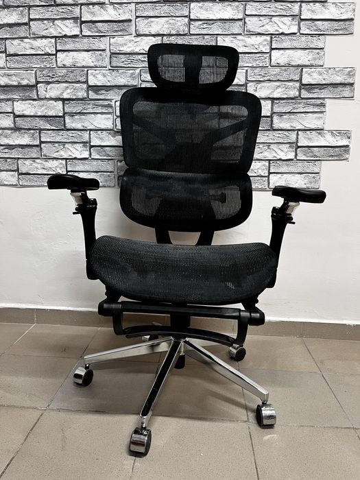 Игровое кресло MiZone Ergo Pro