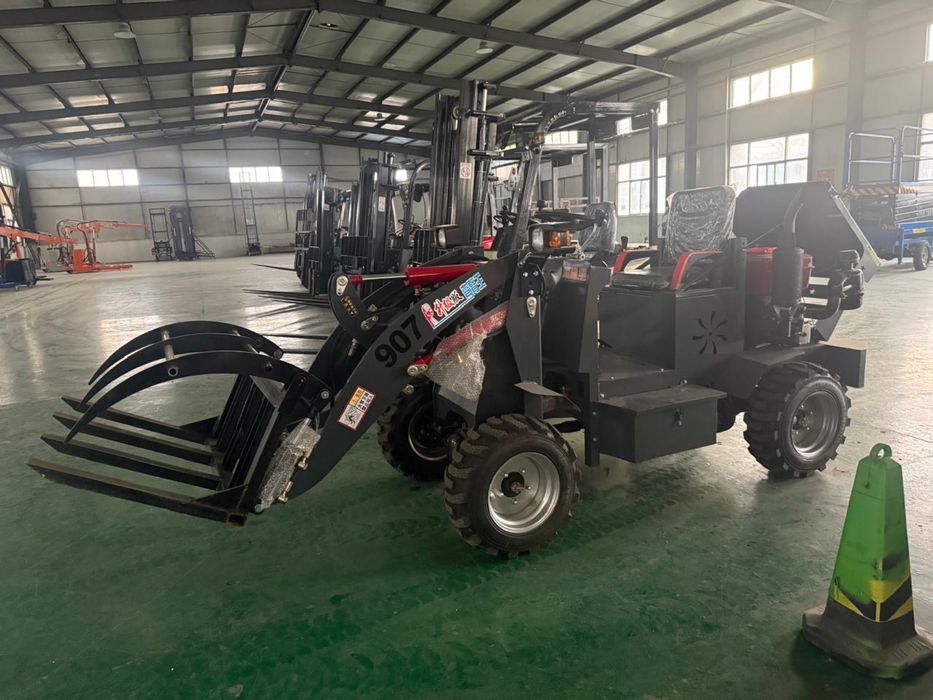 Мини погрузчик Daeshin 907