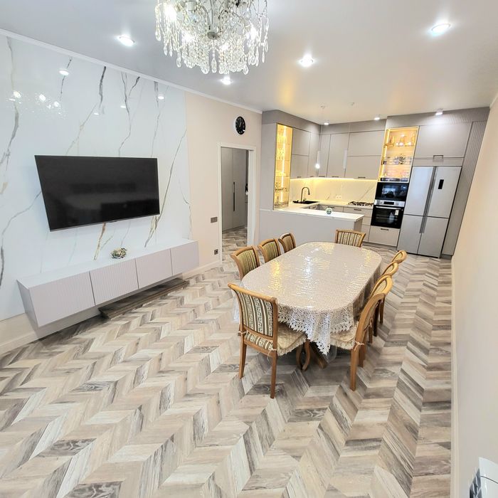 Продам четырехкомнатную квартиру(Евро) в жк SunCity