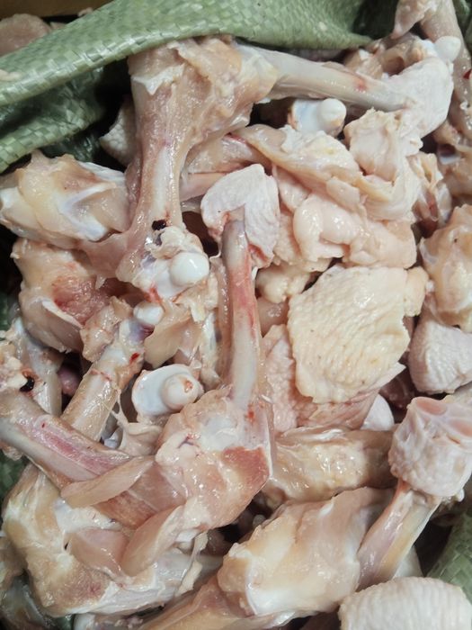 Кости куриное, трубчатые.