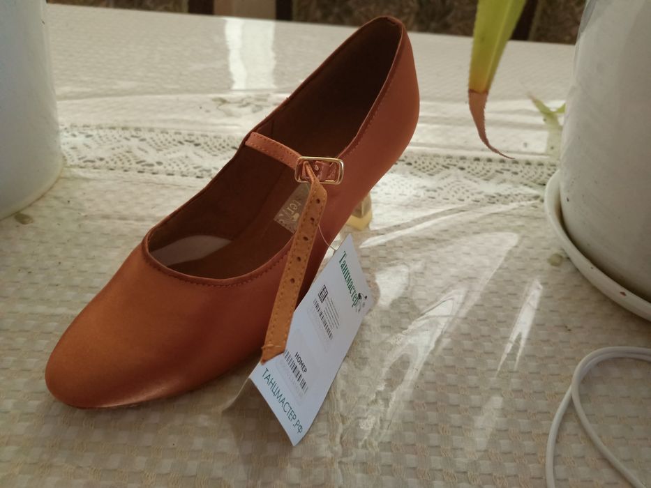 Продам туфли новые