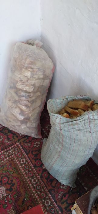 Кок нон сотилади, буханка товук ва куйлар учун. 10 минг 1 кг.