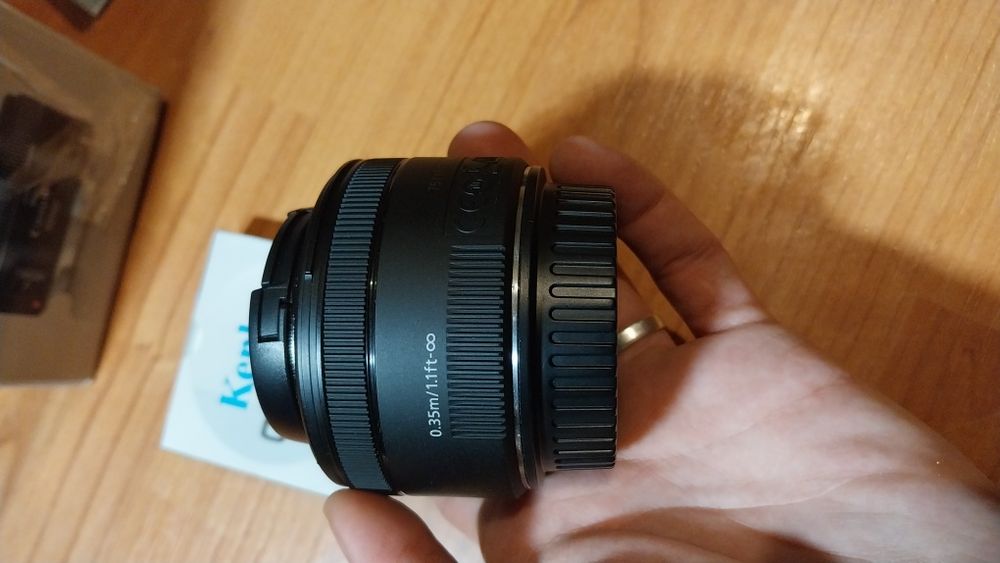 Obiective Canon 50mm f 1.8 STM si 100-300mm 4 5-5.6 USM