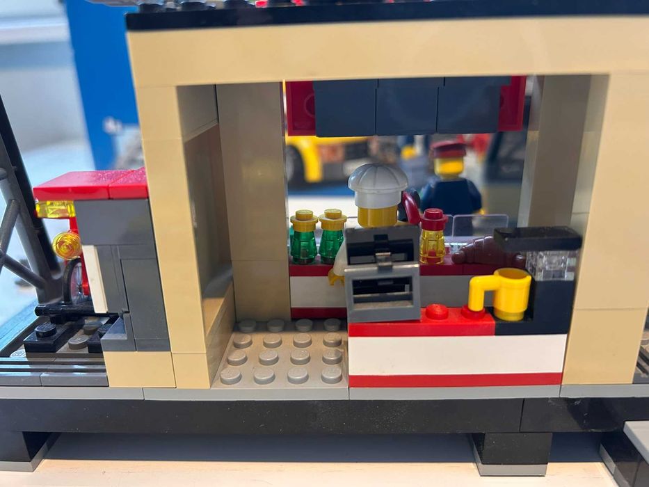 Lego CITY жп гара 60050
