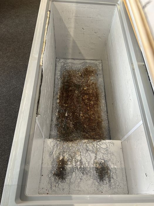 Продам морозильник