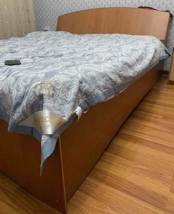 Продам спальный гарнитур