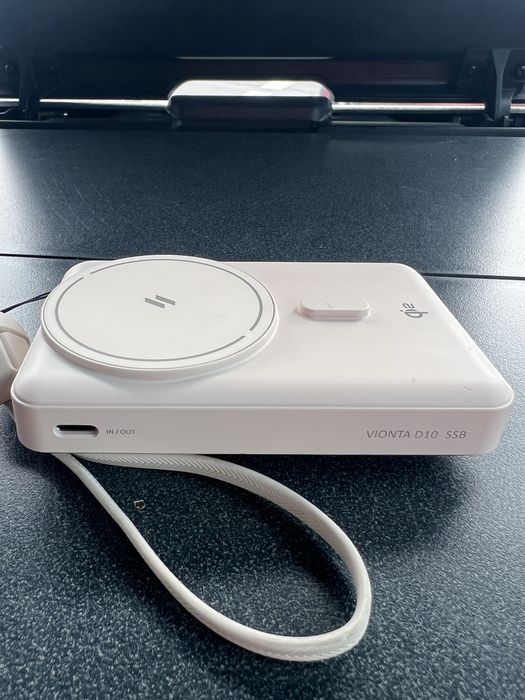 VIONTA D10 Qi2 Solid-State Power Bank cu Stand  10.000ma