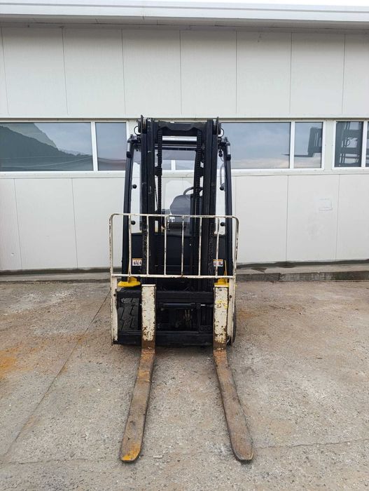 Inchiriez / vand STIVUITOR YALE ERP30VL
