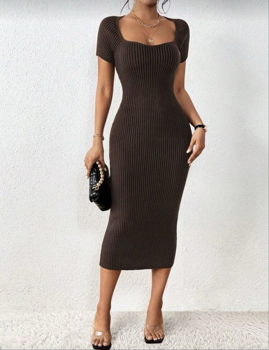 Коричневое платье