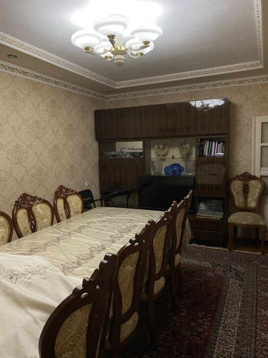 Продается 3х-комнатная квартира под офис на Юнусабаде Ц-6   77 серия