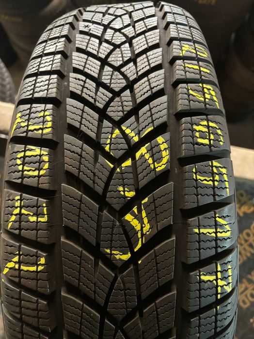 20бр 215/65/17 Гудиар 6-8мм 2018-2022