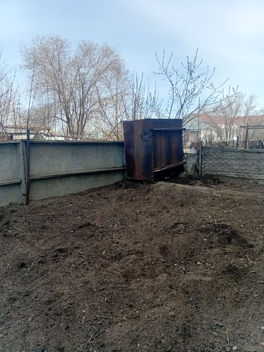 Продам емкость на 1.5-2 куба