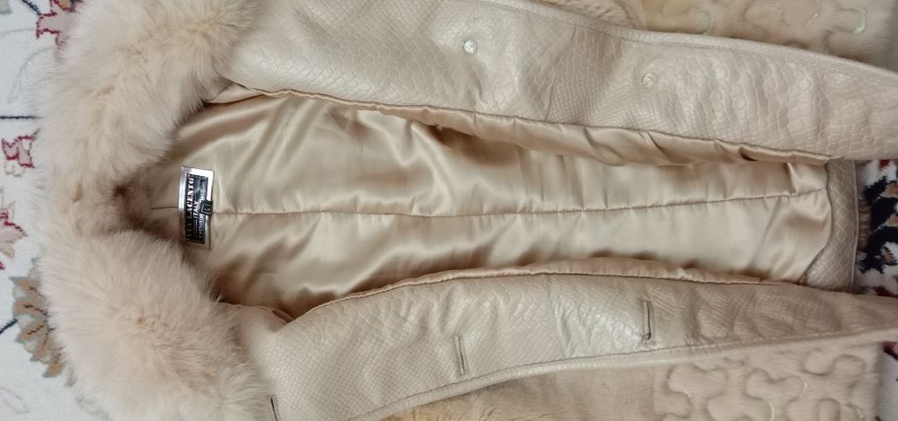 Шуба красивая. Теплая