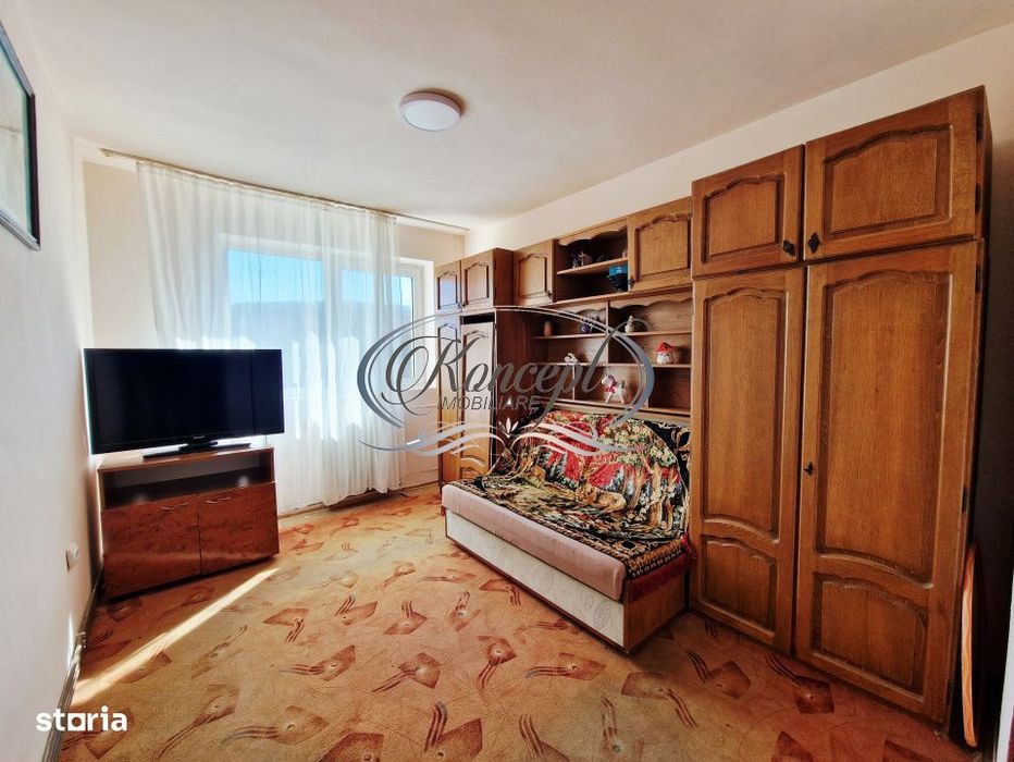 Apartament cu potential, orientare sud-est, 2 balcoane, zona Parang