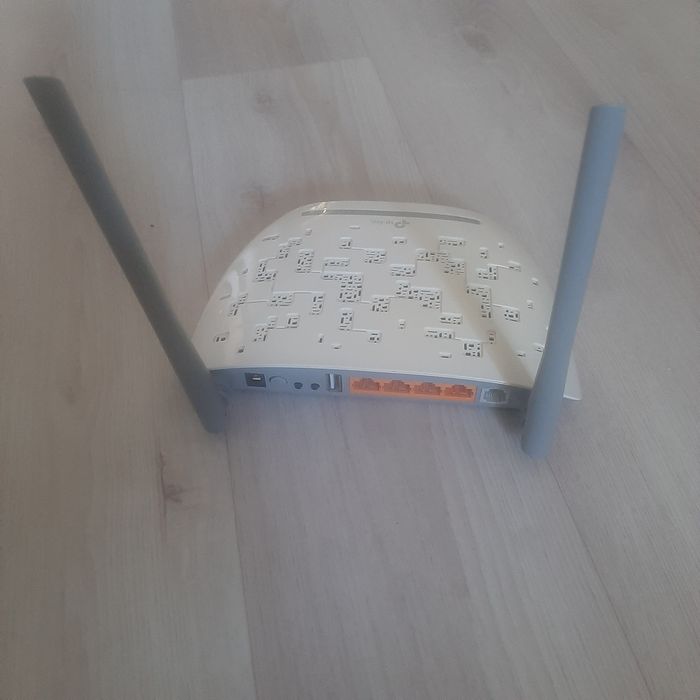 Продам вайфай роутер и приставку