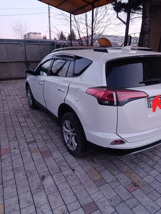Продам toyota RAV4