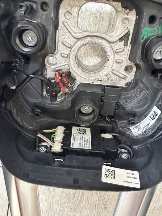 Volan Audi RS Q5 / Q7 / Q8 / A4 / A5 Incalzire Padele Perforat