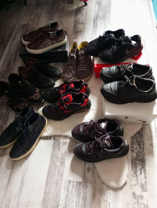 Adidași în stare buna