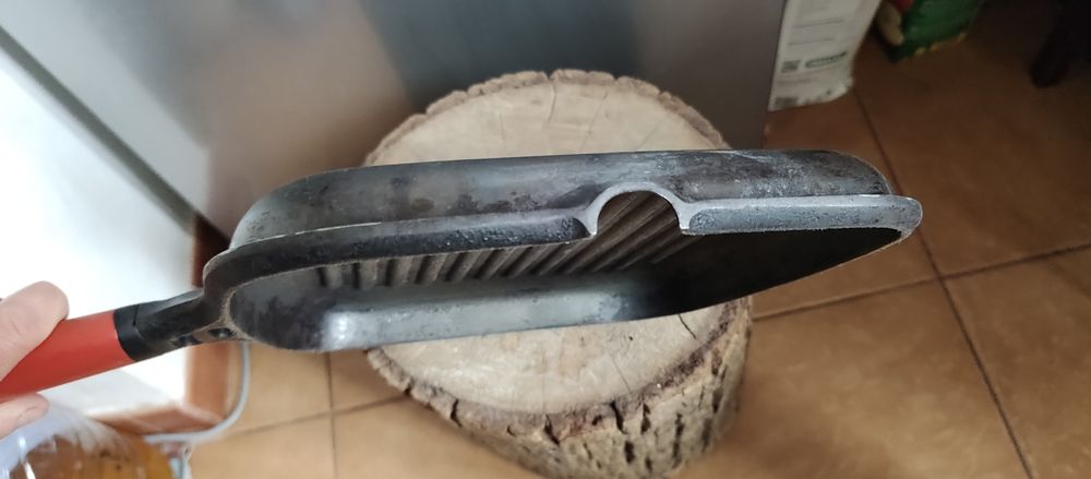 tigaie grill        .