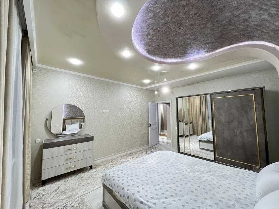 КВАРТИРА 2 мин от метро  Ойбек  3 комн