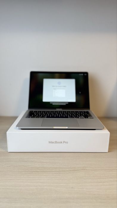Macbook pro 13”, M1, 2020, 256GB, 8GB RAM