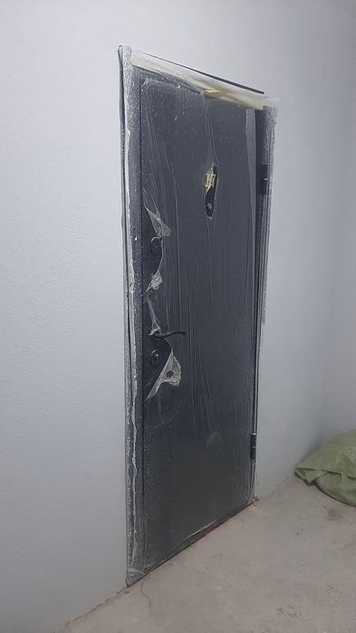 Квартира в Бухара сити  продаётся коробка