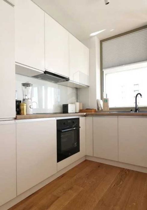 Дава се под наем Двустаен апартамент в Бургас, Акациите - 70 кв.м за 204 € - Снимка #2