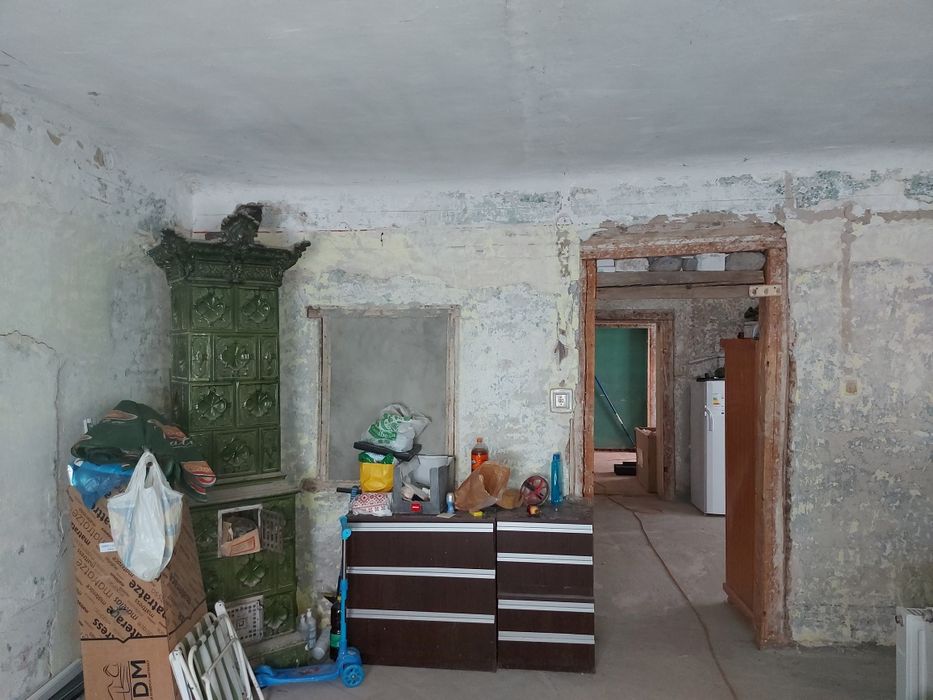 Apartament la casă de vânzare !