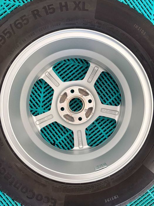 Jante noi cu anvelope noi vara 195 65 R15 Logan Sandero Dokker Clio