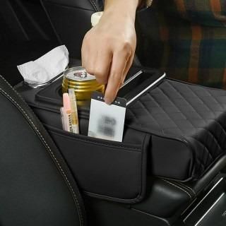 Възглавница за подлакътник на кола с 2 поставки за чаши за напитки.