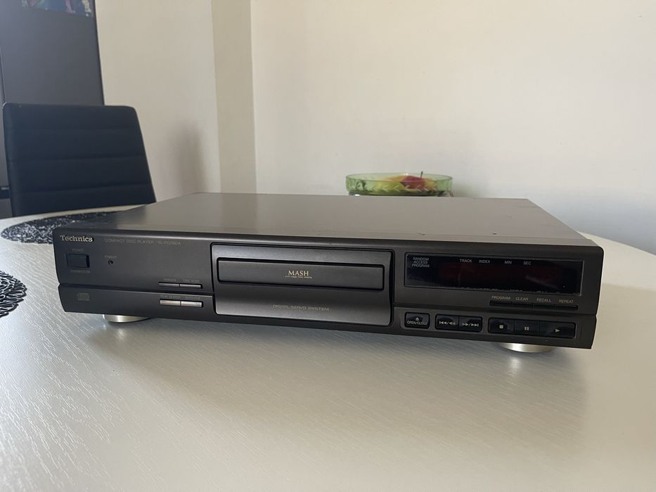 Combina Philips + Technics CD Player