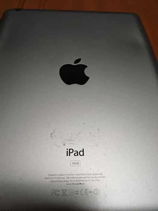 Vând iPad 3 cu husa