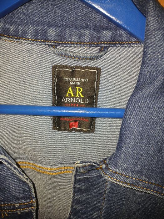 Продам джинсовая куртка. Новая. новая