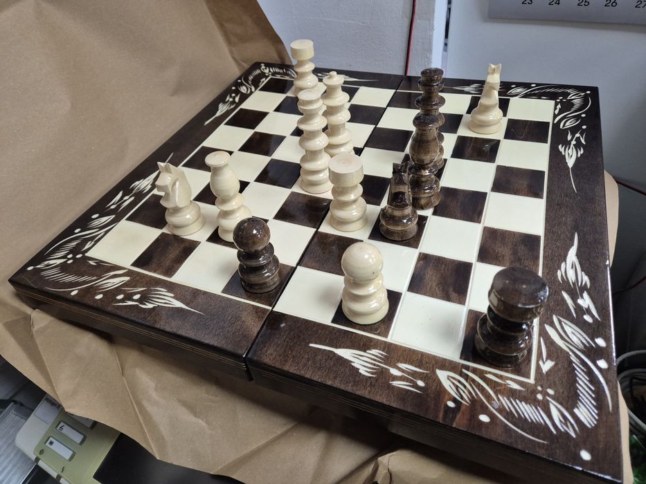 Tabla de sah din lemn , 50cm x 50cm , PRODUS NOU !