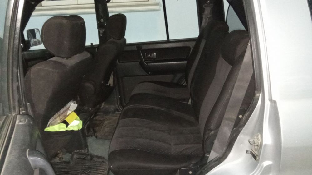 Isuzu trooper год 1983