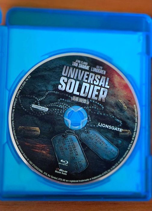 Vand pachet de 20 filme bluray, la un pret redus, fara subtirare in romana