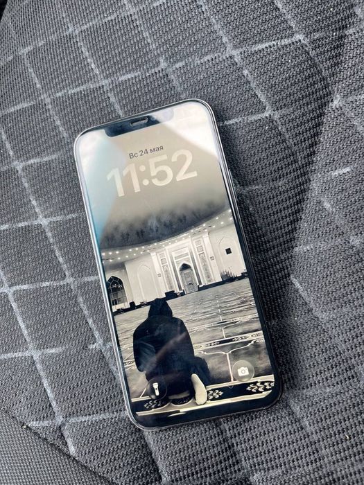 Iphone 12 pro xolati idial srochna sotiladi