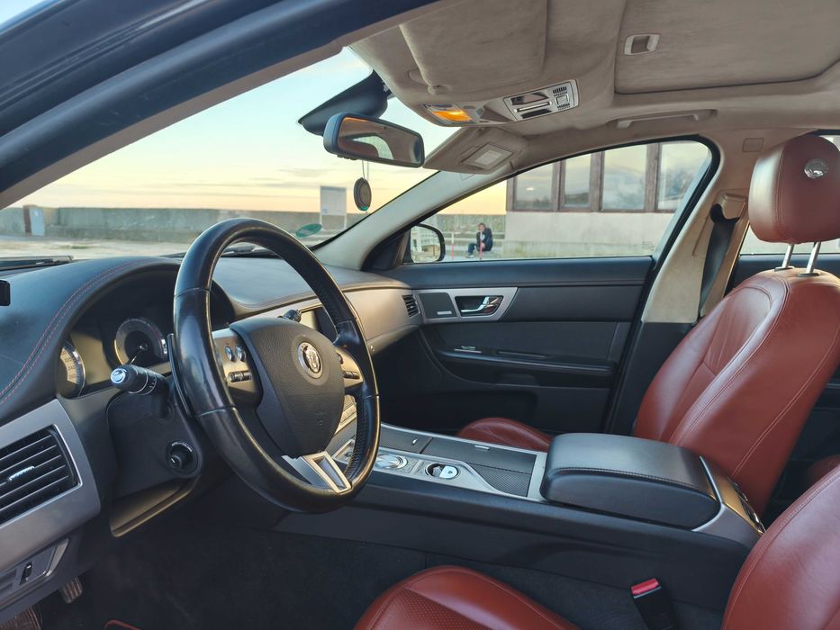 Jaguar XF 3.0D 275 ps
