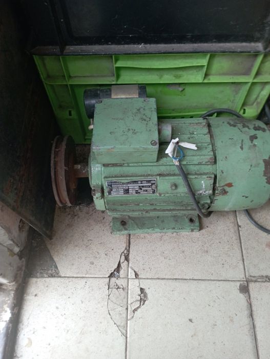 Електро двигател мотор Български 1,5кв ,1,1кв и 0,75кв.