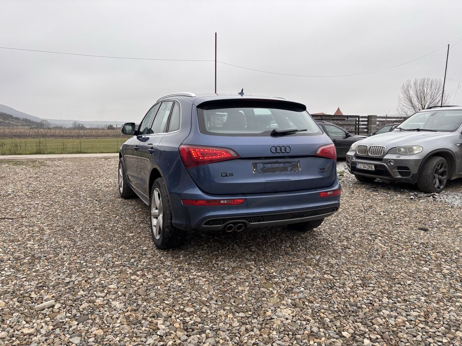 Dezmembrez Audi Q5 2.0 Tdi 170 cp Quattro  2011 cod motor CJC CGL CAH