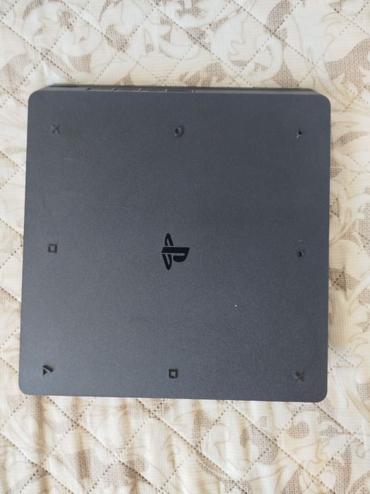 Play station 4slim 500GB