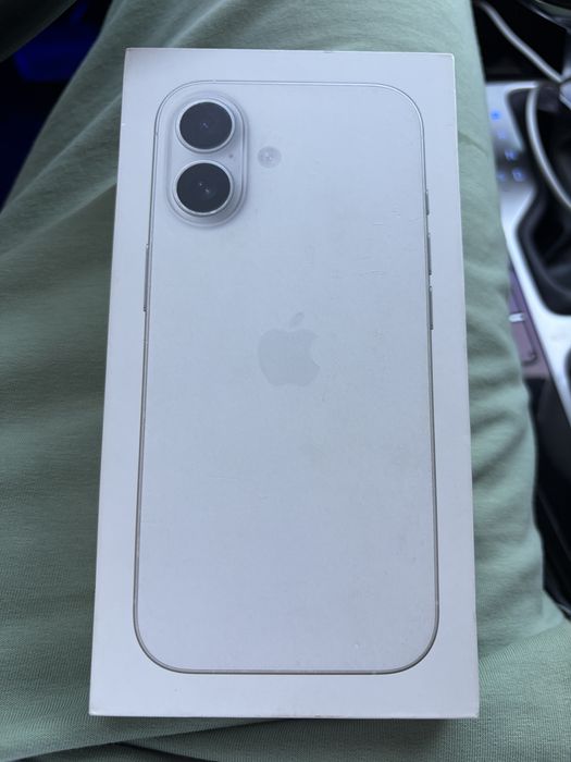 iPhone 17 white sim 256