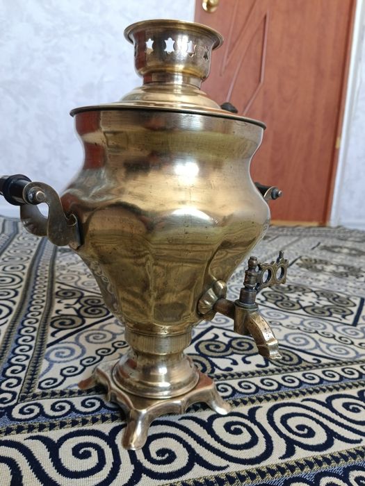 Самовар бронзовый, статуэтка