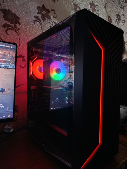 Компьютер в комплекте Intel i7 16RAM SSD HDD.