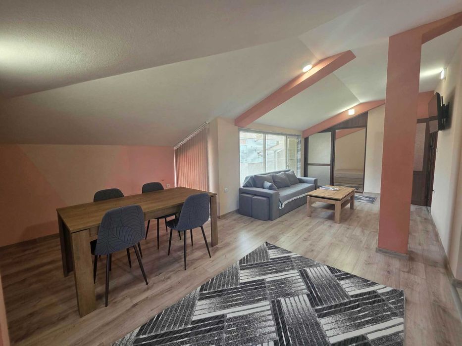 Просторен апартамент с три спални в кв.Каменни,гр. Хасково